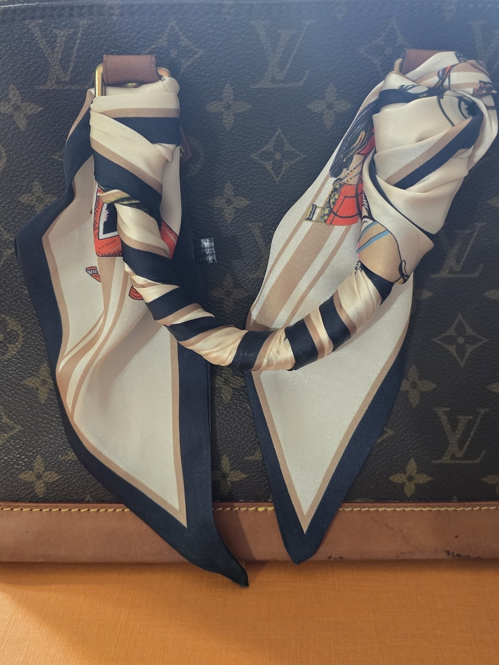 Authentic Louis Vuitton Alma MM Monogram Handbag